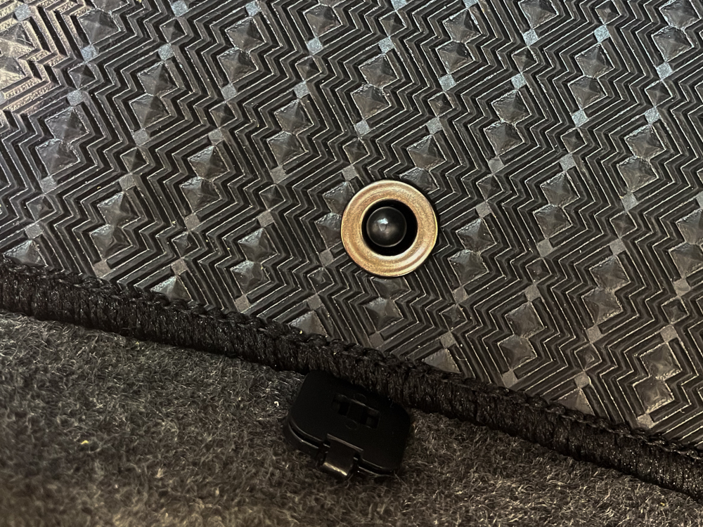 運転席と助手席のフック